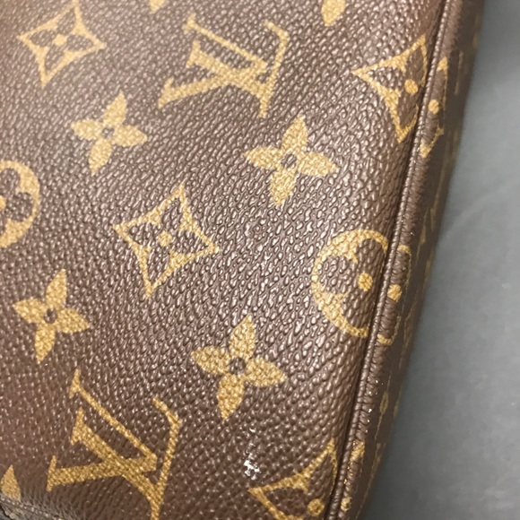 Louis Vuitton travel case - Picture 2 of 8